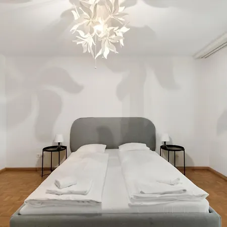 Apartment Beautiful Boutique Drahtzug8